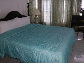 Pink Rock Bed & Breakfast