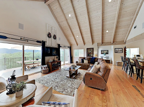 Bearfoot Lodge - Lake-view Escape W/ Private Decks 4 Bedroom Home