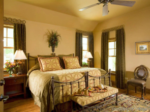 Inn on Lake Granbury a Boutique Hotel