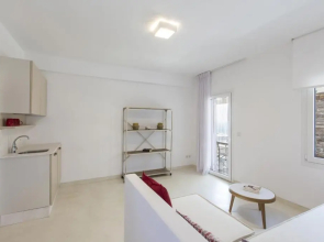 Apartment with a sea view and swimming pool, in the area of Koundouros