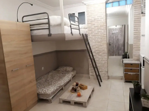 Central Cozy Cute Downtown Studio 1BR