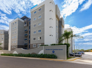 Modern Apt With free parking and AC 3brs