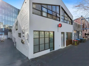 Unique Industrial-Style Apartment In Auckland