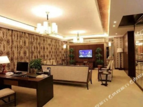 Xinding Holiday Inn(奉节鑫鼎假日酒店)