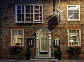 Dean Court Hotel