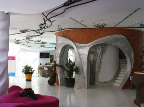 Bougainville Bay Hotel