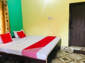 Oyo 28236 Hotel Aanandit