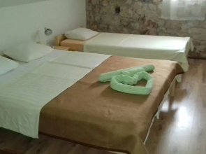 Apartment With one Bedroom in Tribanj, With Enclosed Garden and Wifi -