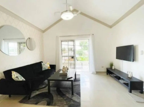 Comfortable/Balcony /2 Bedrooms/22 Min Airport STI