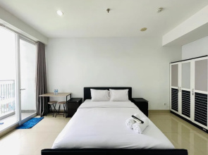 Cozy Studio Room At Dago Suites Apartment