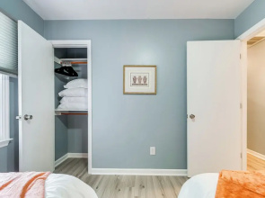 Home w/ Pet-friendly Yard, 1 Mi to Dtwn Raleigh!