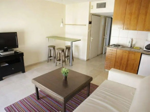 Dizengoff Beach Apartments