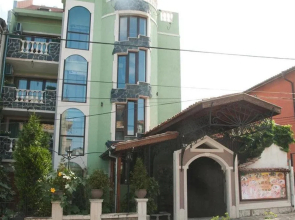 Boryana Hotel
