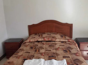 Hostal Aziri Puno