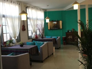Changsha Zhongtian Hibiscus Land International Hostel