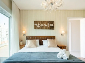 Apart With Sea View in Front of the Beach Pgl0301