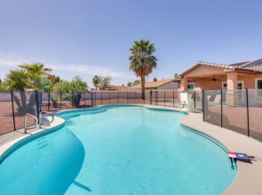 Updated Las Vegas House: Patio & Solar Heated Pool