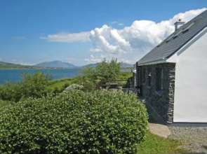 Holiday Home Seaside Cottages.1