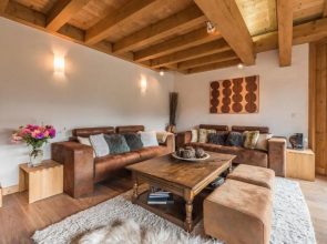 Omaroo Chalets Morzine - By EMERALD