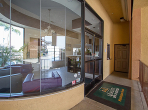 Howard Johnson Express Inn Huntington Beach