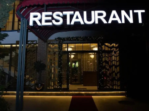 MandarinnART Hotel