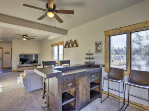 Balconies & Idyllic Views: Grand Lake Haven!