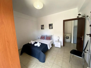 Impeccable Apt Sleeps 5 in Heraklion