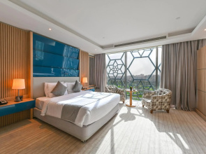 Almansour Suites Hotel Doha