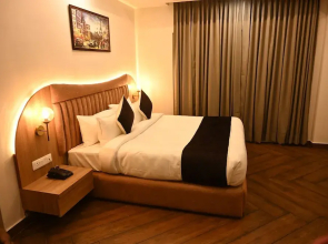 The Regal Crown By Ritya Hotels