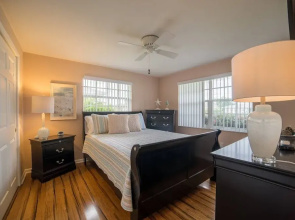 SE Cape Coral Pool Home With Boat Dock