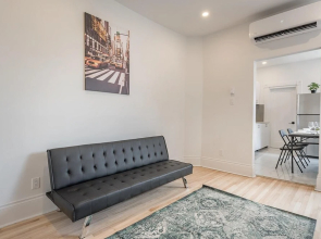 Bright and Cozy 4bedr in the of Mile-end