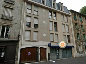 Joli studio récent, plein centre de Chaville