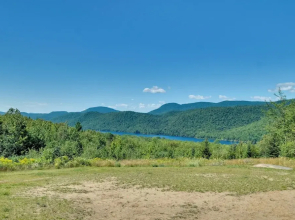 Community Perks: Retreat w/ Thirteenth Lake Access