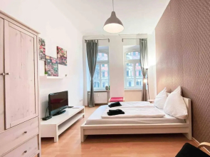 Altbau-Schmuckstück an der Karli mit riesigem Balkon