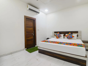 Fabhotel Chahat Palace