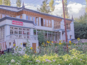 Leh Ling Guesthouse