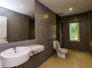 Baan Lukkan Patong Resort