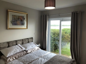 Immaculate 3-bed Apartment in Dundrum Co Down