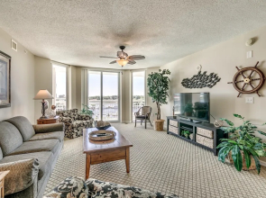 Barefoot Resort North Tower by Condo-World