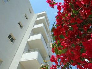 Corina Suites and Apartments