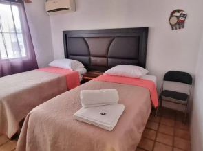 Lovely 2-bedroom condo with POOL