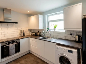 St James Place 4 bed Apt with ALTIDO