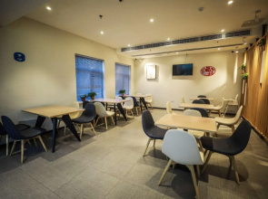 Hanting Hotel Shenyang Wanlian Metro Station