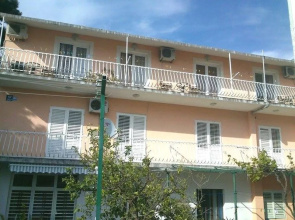 Apartments Jela