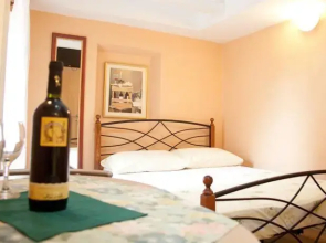 Guest House In The Palace