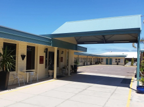 Ceduna East West Motel