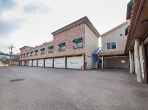 Belita N Goodtime Drive-in Motel