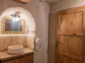 Grand Elite Cave Suites