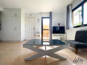 La Ola House Precioso apartamento con piscina