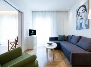 Great Acropolis view apartment in City Center